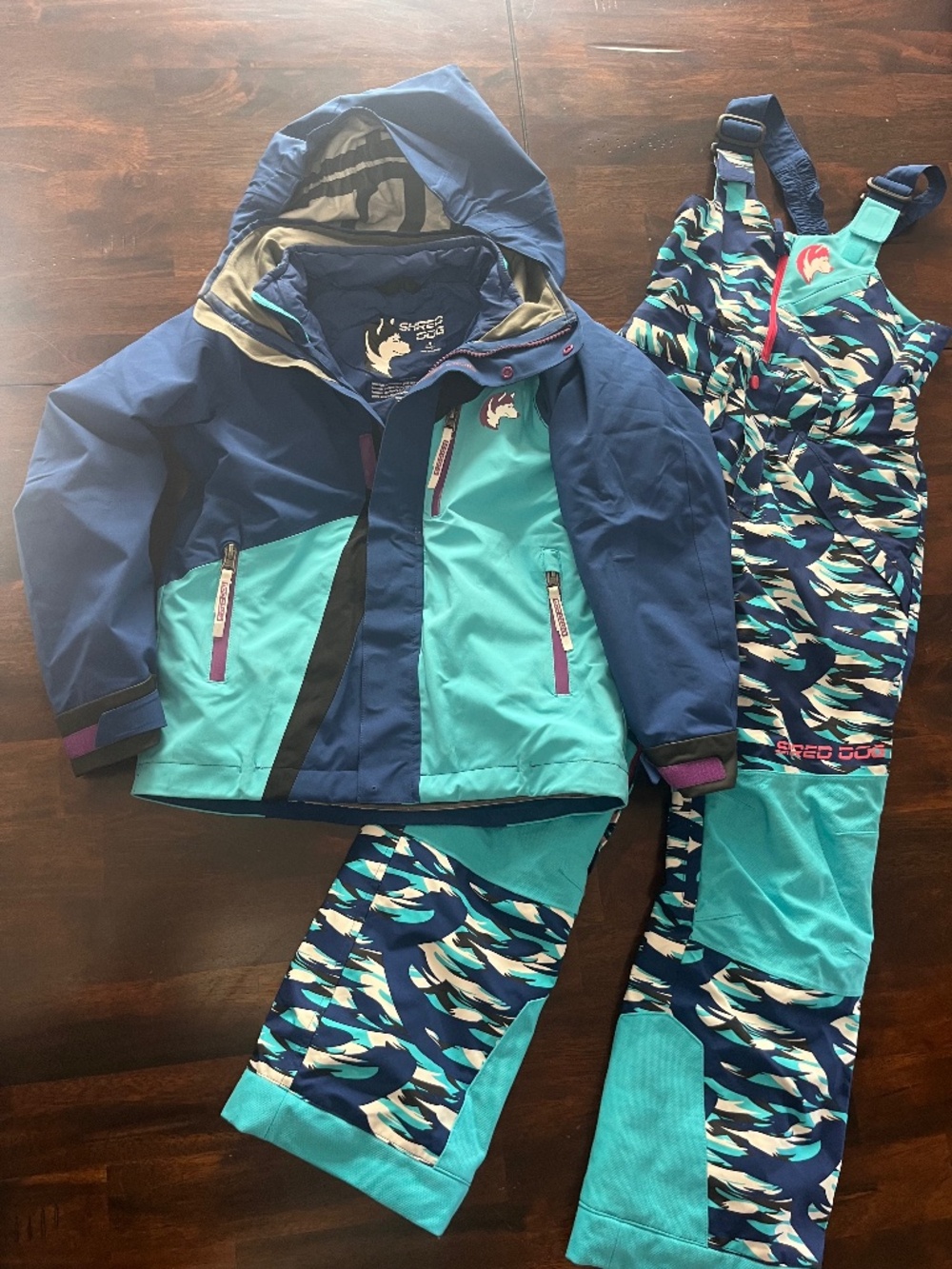 Shred Dog - Like New! GIRLS Warm SKI GEAR - Size 8 Small - MATCHING SET